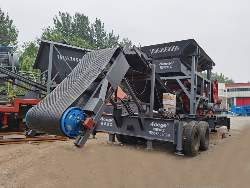 礦山移動(dòng)破碎車(chē)