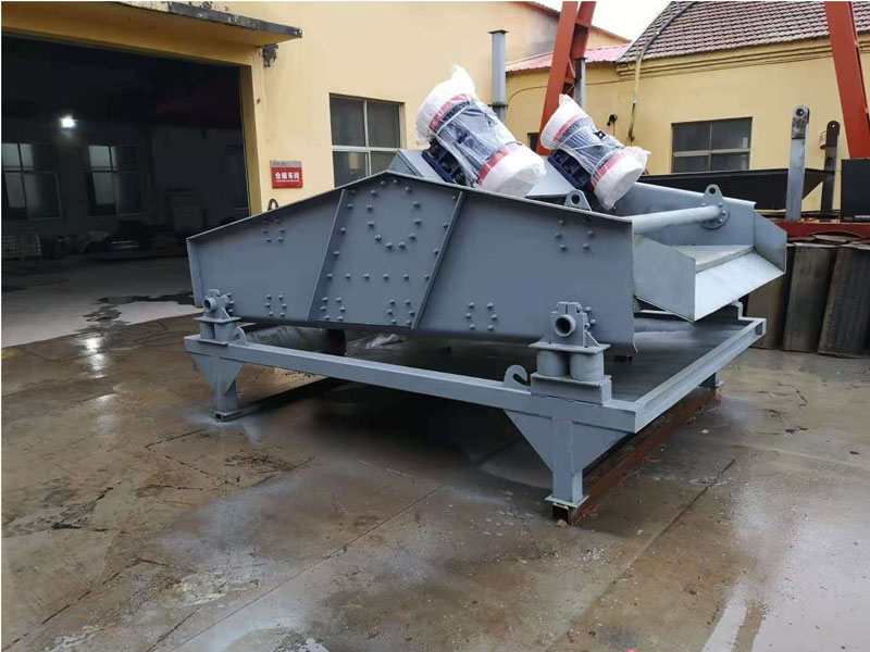 移動細(xì)破碎車