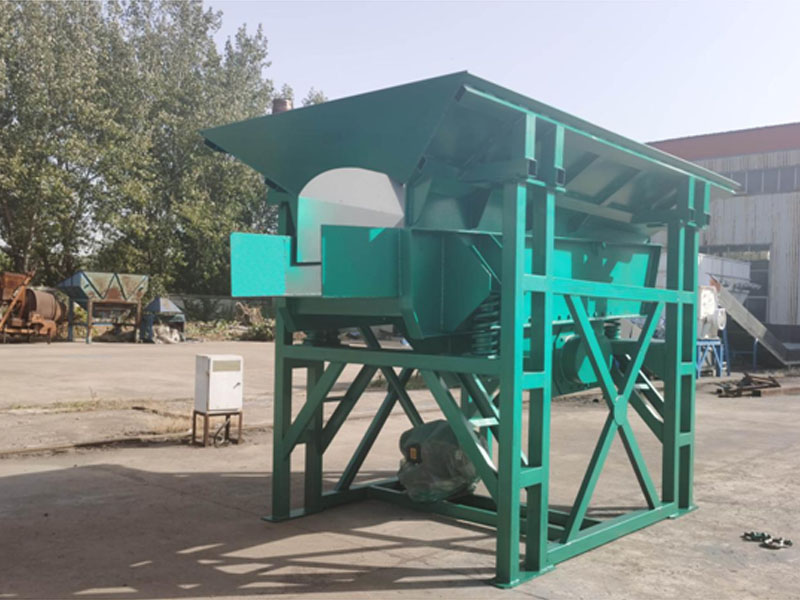 移動細(xì)破碎車